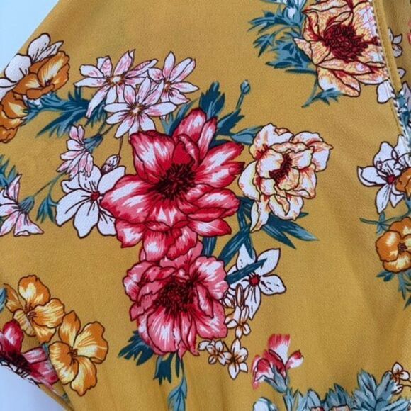 NWT Umgee Women's Floral Yellow Romper Large Boho Lace Accent Dolman Surplice - Picture 8 of 14